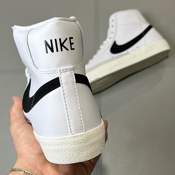 NWT NIKE BLAZER MID WHITE - Picture 3 of 4
